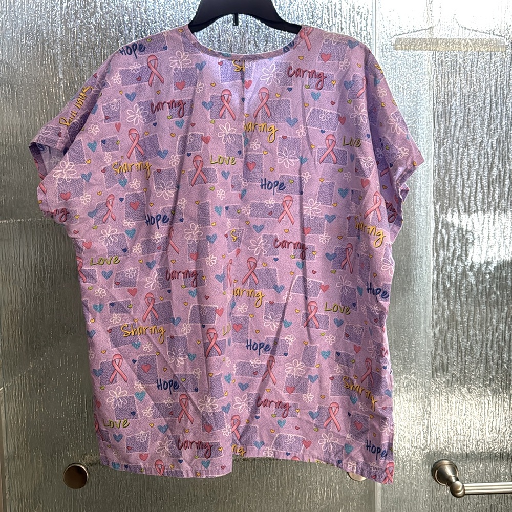 Scrub top - Picture 3 of 4